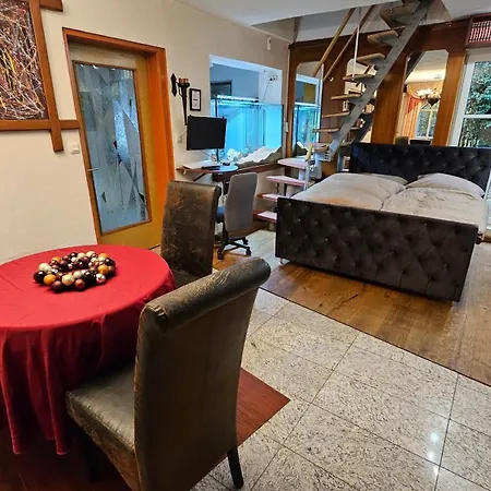 Behagliches Haus Mit Kamin Und Waermepumpe *