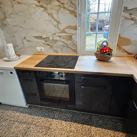 Behagliches Haus Mit Kamin Und Waermepumpe 別荘